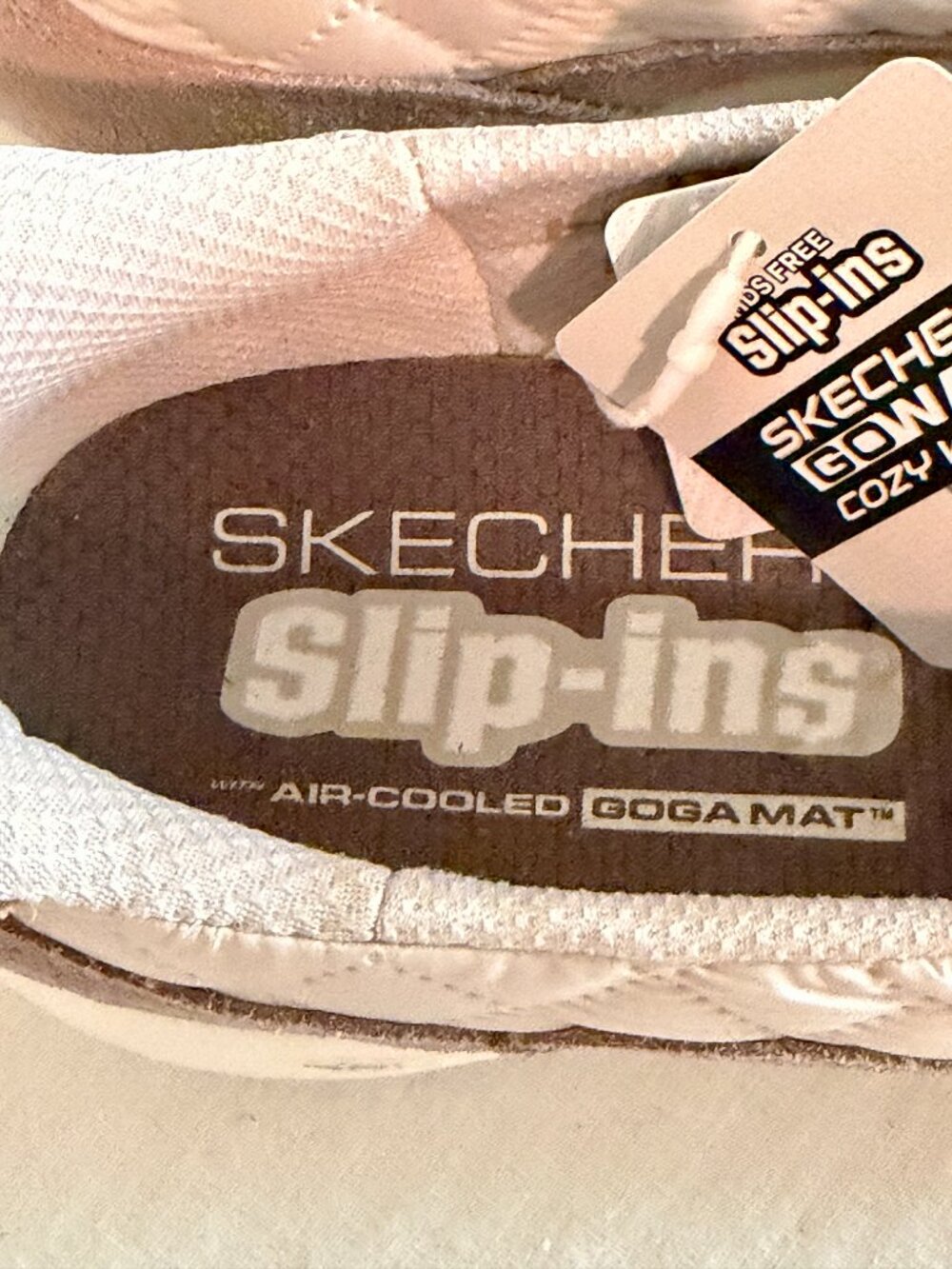 Skechers Women's Slip-ins Go Walk Joy - Cozy Fit Cozy Easy Sneaker Size 7.5 NEW - Picture 3 of 16